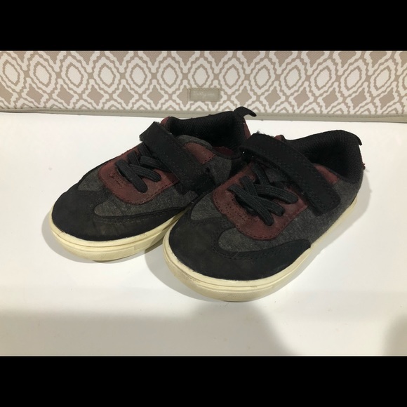 Carters Toddler Sneakers Size 7 - Picture 2 of 4